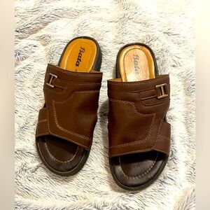 Men’s Sandals Size 8 Slip On